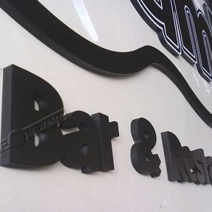 FOTO 27 - Logotipo em PVC