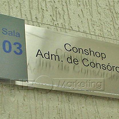 FOTO 25 - Placa Aço Inox com Acrílico e Espaçador