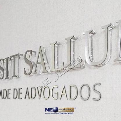 Letreiro em Acrílico e Aço Inox para Advogado