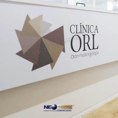 Adesivo para balcão de recepção