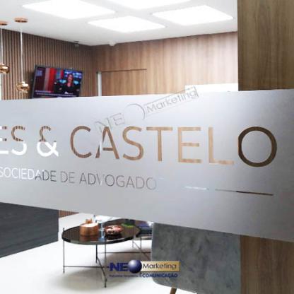 Adesivo jateado porta de vidro